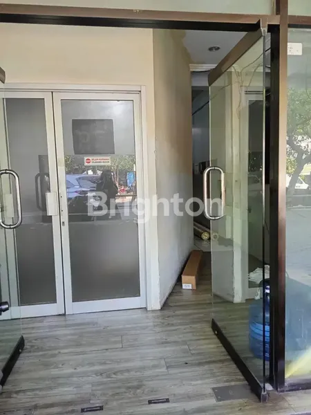 image RUKO SIAP PAKAI NGAGEL JAYA 4 LANTAI AREA KOMERSIAL COCOK USAHA STRATEGIS (3)