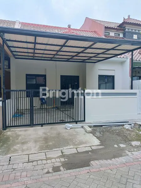 RUMAH SIAP HUNI SEMI FURNISHED DI PURIMAS REGENCY SURABAYA DEKAT UPN, MERR, TOL, BANDARA