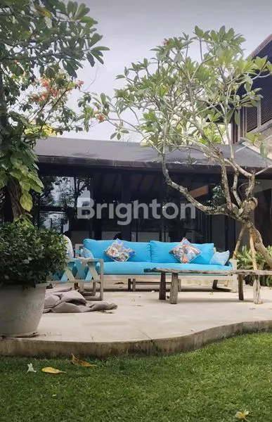 image LUXURY FULLY FURNISHED VILLA FOR SALE TEGAL CUPEK KEROBOKAN BADUNG (4)