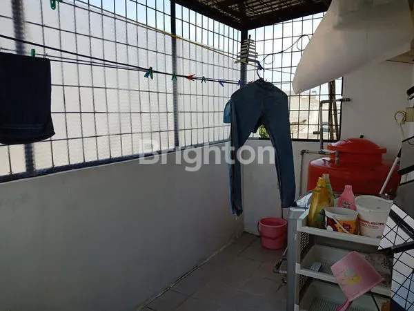 image RUMAH TAMBORA ROW MOTOR UK 3.5X10 4 LANTAI SEMI FURNISH 5KT 2KM HADAP UTARA JAKARTA BARAT (2)