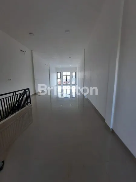 image RUKO BARU 3 LANTAI, LOKASI STRATEGIS SURABAYA (2)