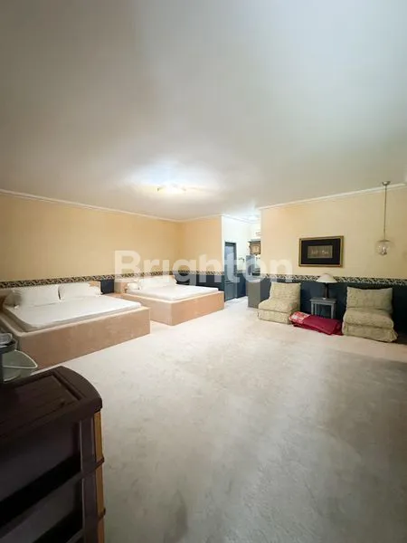 image RUMAH VILLA MEWAH CANTIK SIAP HUNI DI SETIABUDI, EKSKLUSIF AREA  (4)