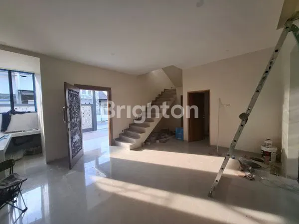 image RUMAH 2 LANTAI SOLOBARU,DESIGN MODERN. BAHAN BANGUNAN KUALITAS TOP (3)