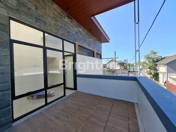 image RUMAH 2 LANTAI SOLOBARU,DESIGN MODERN. BAHAN BANGUNAN KUALITAS TOP (4)