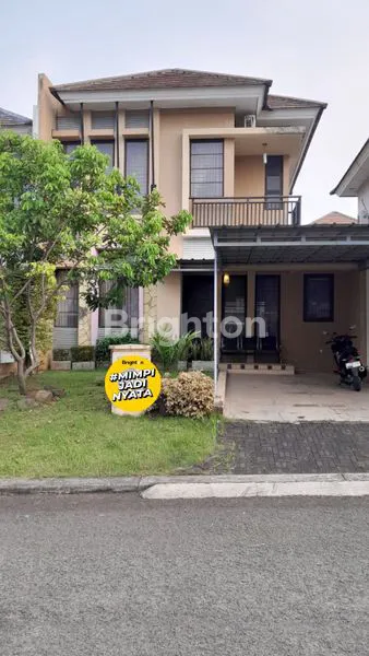 RUMAH MEWAH 2 LANTAI LT 144M² DI LEGENDA WISATA SHM