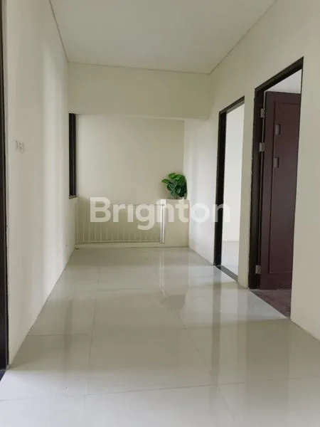 image RUMAH MEWAH DI ROYAL RESIDENCE, LT 240M² (4)