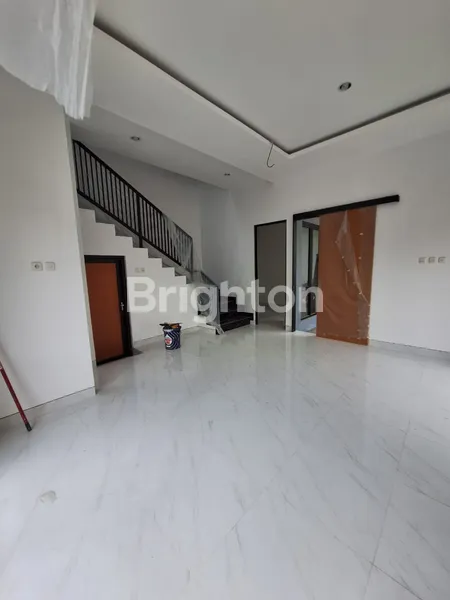 image PRAPEN HOOK BARU GRESS MINIMALIS 2LT DEKAT JEMURSARI SIDOSERMO (6)