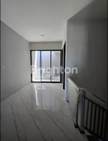 image RUMAH BARU GRESS PANTAI MENTARI, DEKAT  BABATAN PANTAI, MANYAR, PAKUWON CITY, SUTOREJO, MULYOSARI (2)