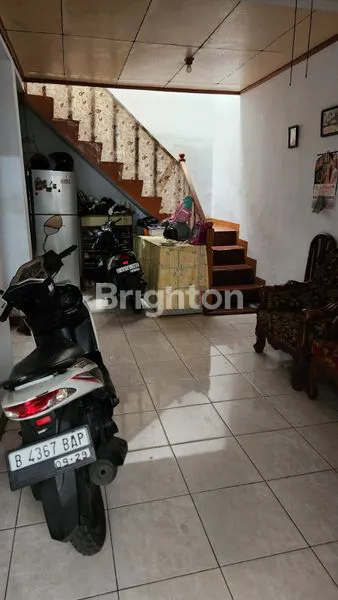 image RUMAH 2 LANTAI 3KT DI JL. MENCENG RAYA (3)
