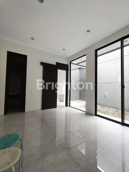 image DIJUAL RUMAH BARU GRESS DISTRICT 9 - CITRALAND (1)