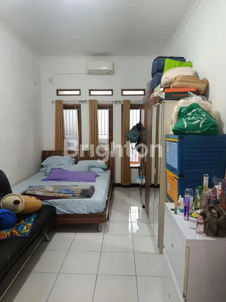 image RUMAH DI TENGAH KOTA DI PERUMAHAN YANG NYAMAN  (3)