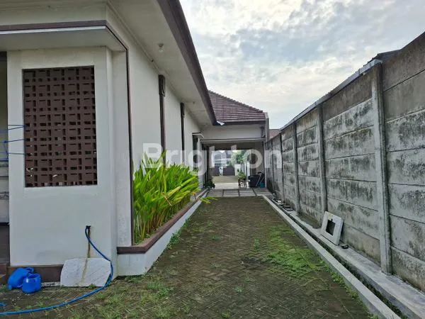 image DIJUAL RUMAH PLUS HALAMAN LUAS - JL RAYA LENGKONG MOJOKERTO (3)