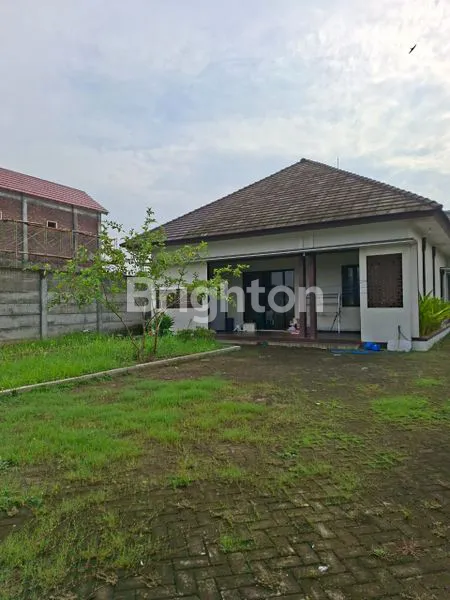 image DIJUAL RUMAH PLUS HALAMAN LUAS - JL RAYA LENGKONG MOJOKERTO (4)
