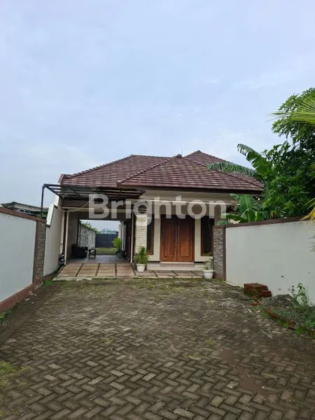 image DIJUAL RUMAH PLUS HALAMAN LUAS - JL RAYA LENGKONG MOJOKERTO (2)