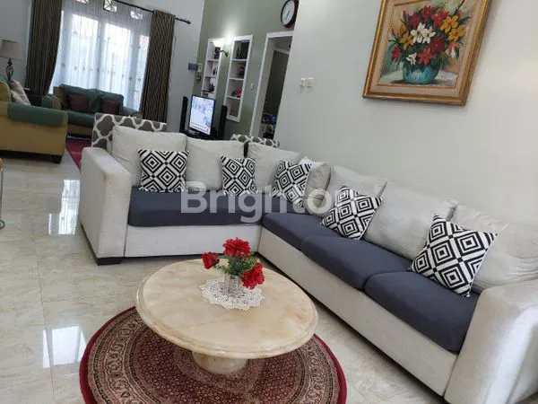 image RUMAH MEWAH 301M² DI VILLA ILHAMI, 5+1 KT (7)