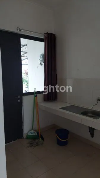 image RUMAH THE BREEZE SENTUL CITY BOGOR SIAP HUNI (4)