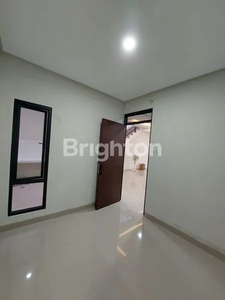 image RUMAH BESAR HARGA JARANG ADA! BUANA GARDENIA PINANG — 4 KAMAR, ROOFTOP, SHM, CUMA 1,4M NETT! (7)