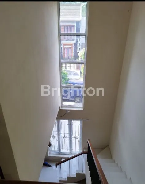 image DIJUAL RUMAH 2 LANTAI BUKIT GOLF RIVERSIDE CIBUBUR (4)