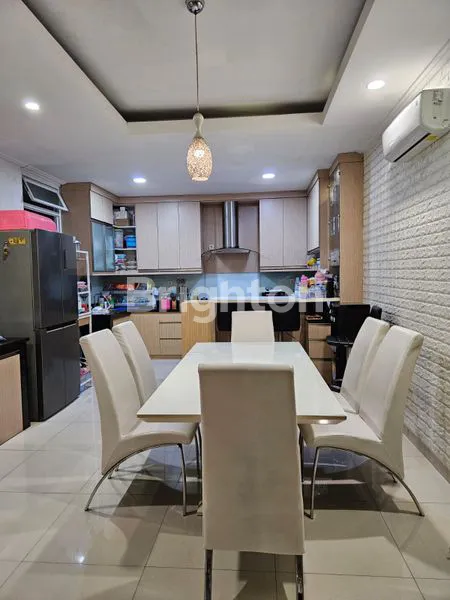 image RUMAH 3 LANTAI TAMAN PALEM LESTARI (1)