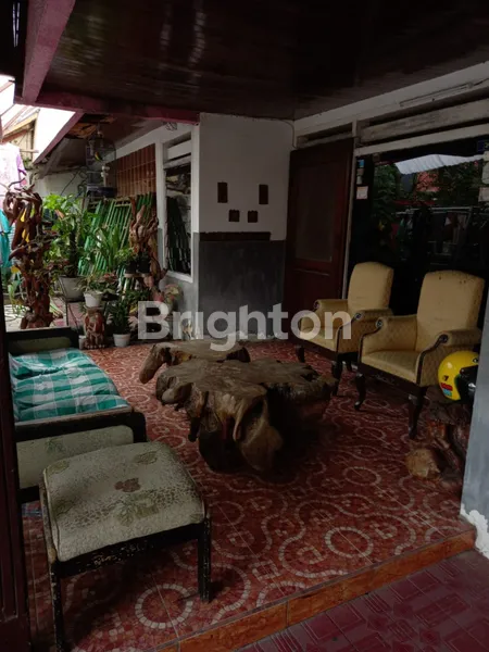 image RUMAH LAMA PRAPEN INDAH ROW JALAN LEBAR, LINGKUNGAN TENANG, DEKAT KE RAYA JEMURSARI, DEKAT TENGGILIS SARONOJIWO KUTISARI, DEKAT NGINDEN PANJANG JIWO (6)