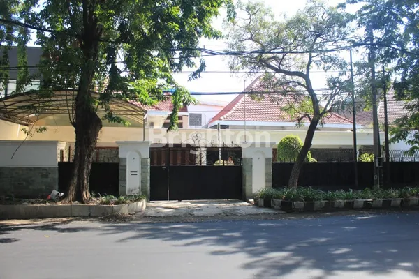 BANGUNAN KOMERSIAL JALAN POLISI ISTIMEWA SURABAYA PUSAT