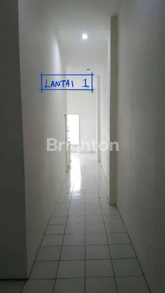 image RUKO 2.5 LT, SEMI FURNISHED, LOKASI NYAMAN (1)