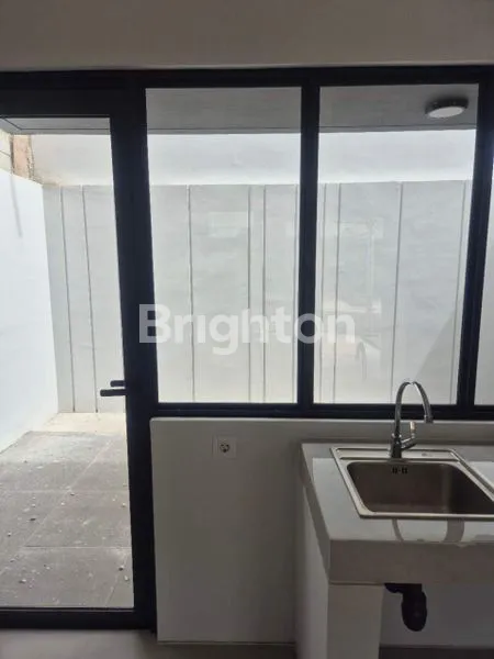 image DISEWA RUMAH DI PARK SERPONG (3)