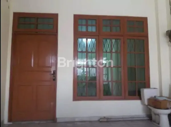image RUMAH 2,5 LANTAI LT 84M² DI JEMBATAN DUA (2)