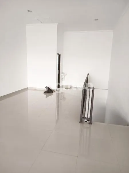 image DIJUAL /DISEWAKAN 2 RUKO BARU  2  LANTAI DI DENPASAR BARAT, LOKASI BISNIS, STRATEGIS, (4)