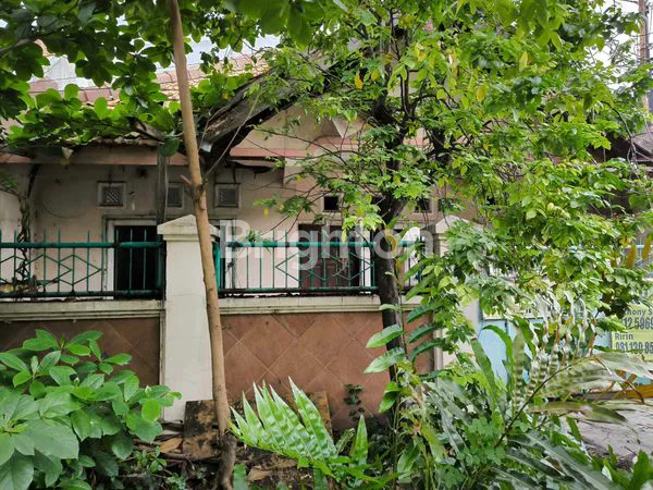 image JUAL RUMAH HOOK HITUNG TANAH DI SURABAYA (4)