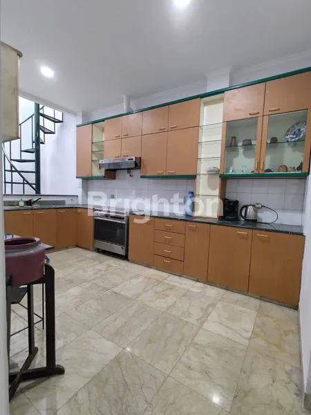 image RUMAH HOEK LT 224 M2 SIAP HUNI DI KEMBANGAN (3)