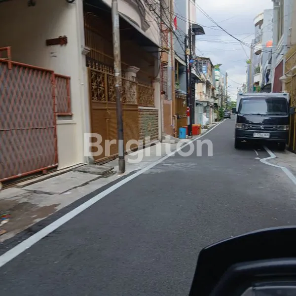 image HUNIAN 2 LANTAI DEKAT RESTORAN, SEKOLAH DAN LOKASI JALAN TINGGI. PADEMANGAN TIMUR. JAKARTA UTARA. (6)