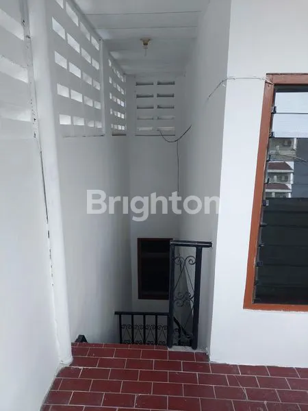 image RUMAH STRATEGIS DARMO INDAH TIMUR 3KT (6)