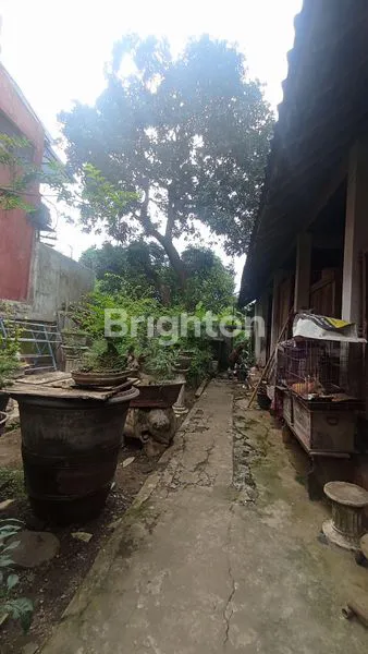 image DIJUAL RUMAH TUA 1.425 M² DI TENGAH KOTA KEDIRI (3)