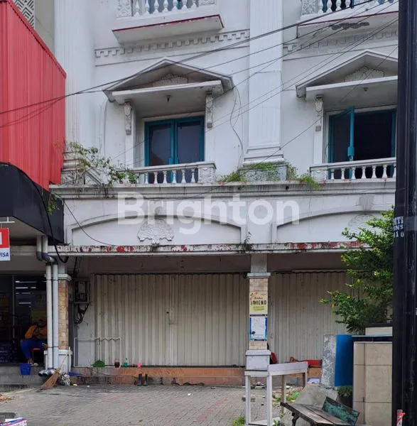 image RUKO JEBRES SQUARE (1)