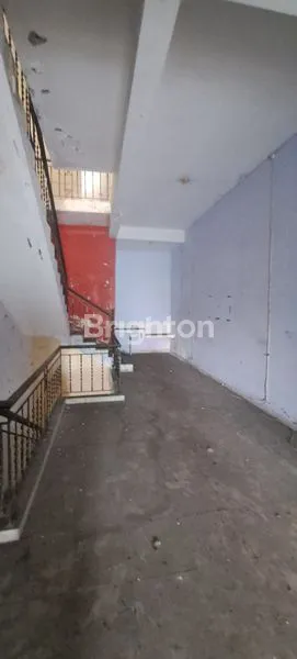 image RUKO JEBRES SQUARE (5)