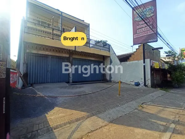 image RUKO 3 LANTAI SIAP USAHA, LOKASI STRATEGIS (1)