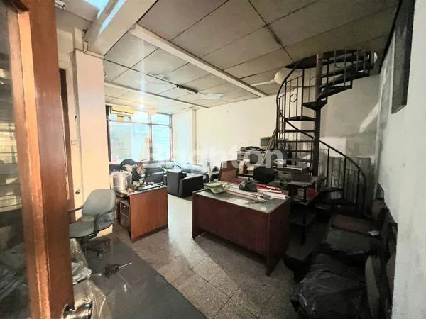 image RUMAH DI JALAN RA KARTINI SURABAYA (7)