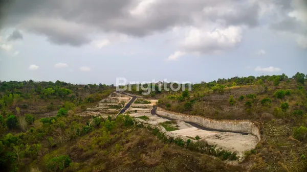 image NUSA PENIDA CLIFT LAND (2)