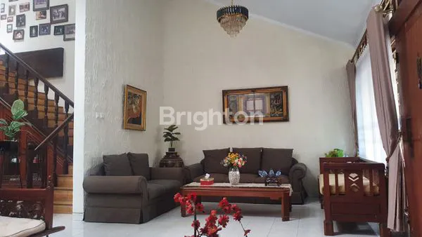 image RUMAH MEWAH 6+1 KT DI CEMPAKA PUTIH, SHM (7)