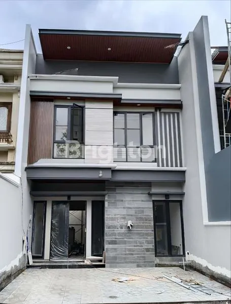 image RUMAH 2 LANTAI DI GALAXY BUMI PERMAI ARAYA 2 (1)