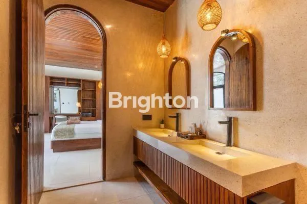 image TIMELESS MEDITERRANEAN LUXURY IN THE HEART OF SEMINYAK FOR SALE (2)