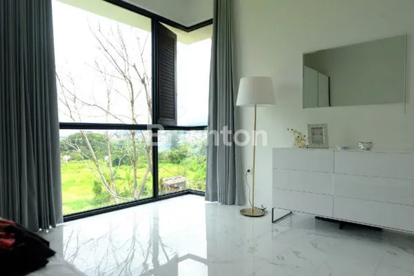image VILLA LUAS SIAP HUNI VIEW GUNUNG DAN KOTA BATU (5)