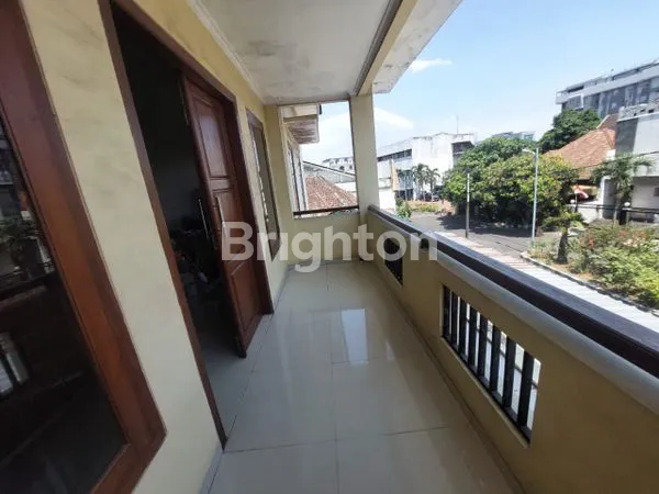 image DIJUAL RUMAH LUAS 2 LANTAI TENGAH KOTA MALANG BISA UNTUK RUMAH KOS ATAU HUNIAN SANGAT STRATEGIS MUDAH AKSES KEMANA MANA  (4)