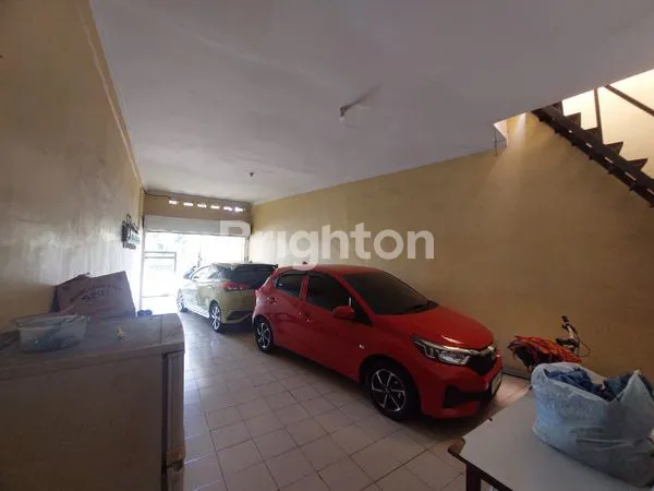 image DIJUAL RUMAH LUAS 2 LANTAI TENGAH KOTA MALANG BISA UNTUK RUMAH KOS ATAU HUNIAN SANGAT STRATEGIS MUDAH AKSES KEMANA MANA  (2)
