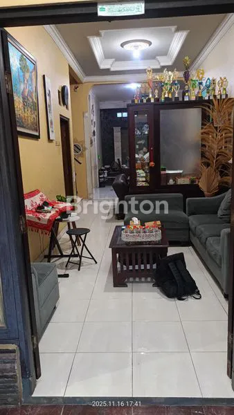 image RUMAH HALAMAN LUAS SHM DI DEPOK HARGA NEGO (2)