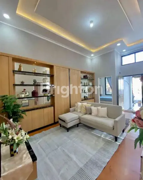image RUMAH HOOK MEWAH SKANDINAVIA – FULL FURNISH, DEPAN TAMAN, SEVILLA CLUSTER ARIFIN AHMAD (2)