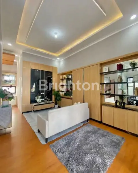 image RUMAH HOOK MEWAH SKANDINAVIA – FULL FURNISH, DEPAN TAMAN, SEVILLA CLUSTER ARIFIN AHMAD (3)