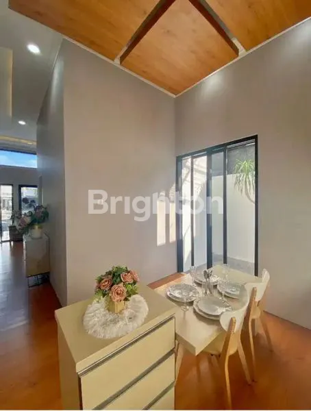 image RUMAH HOOK MEWAH SKANDINAVIA – FULL FURNISH, DEPAN TAMAN, SEVILLA CLUSTER ARIFIN AHMAD (4)