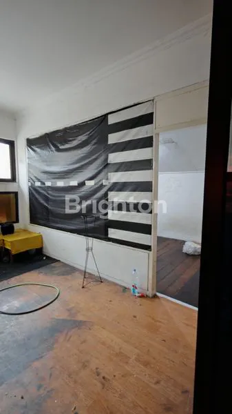 image RUKO 2 LANTAI DI NOL JALAN RAYA YANG RAMAI (6)